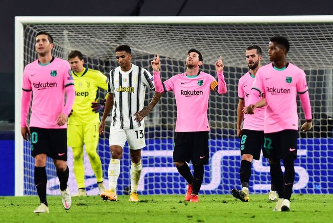 Barca chế nhạo Juventus & Ronaldo