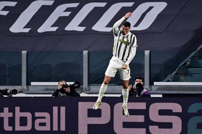 Pirlo:”Nhất định phải giữ Ronaldo ở lại”